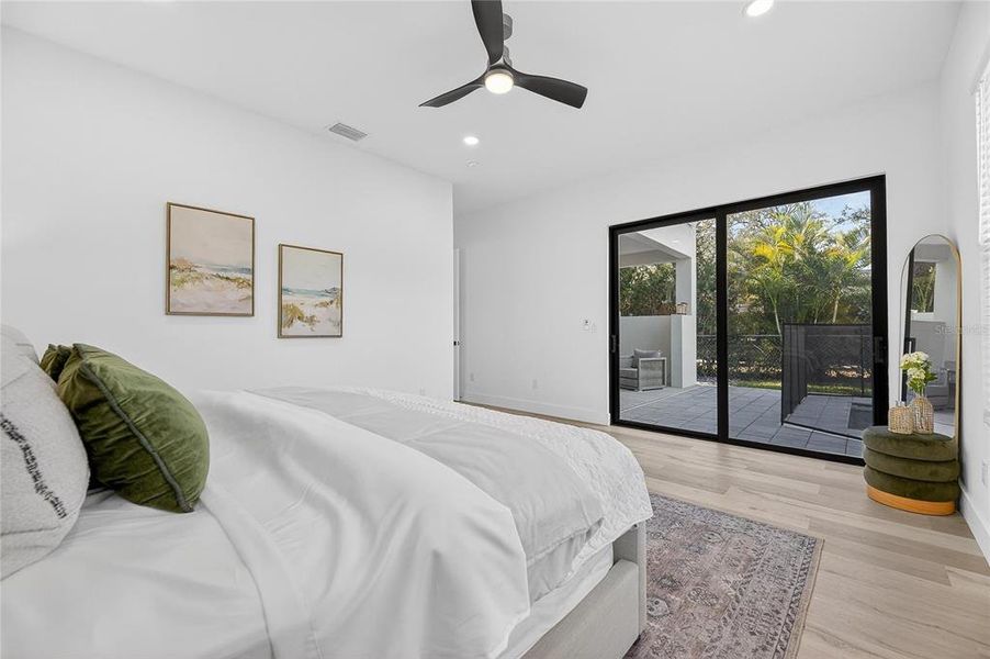 Furnished interior view inside a new home in , Sarasota (Image 50).