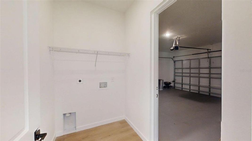 Spacious, unfurnished interior of a new home in , Ocala (Image 40).