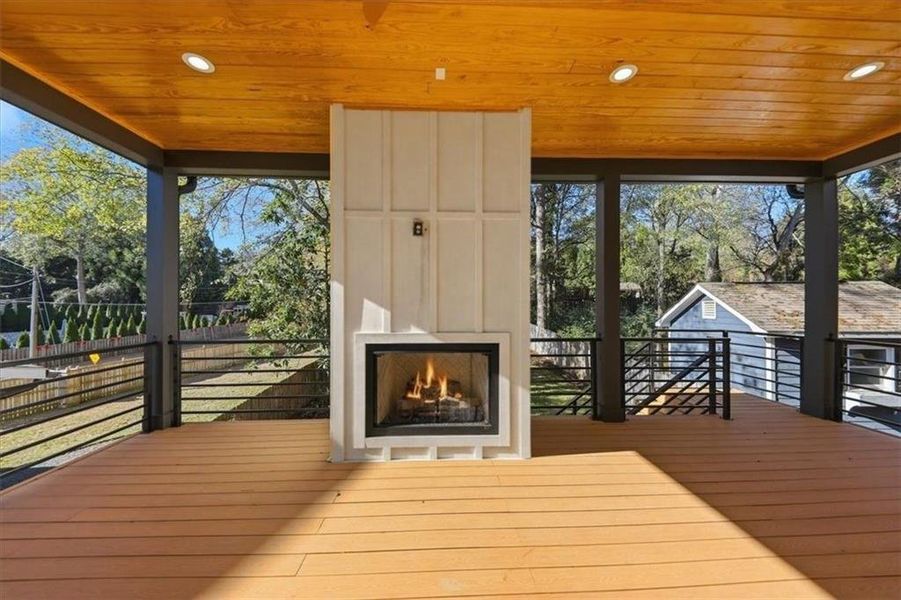 Exterior details and patio area of a home in , Brookhaven (Image 28).