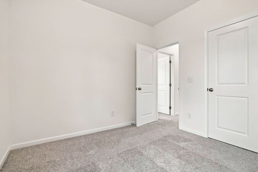 Spacious, unfurnished interior of a new home in Hampshire Hills, Columbia (Image 39).