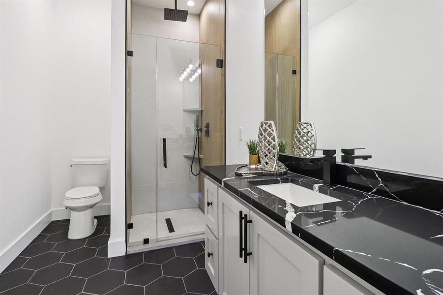 Furnished interior view inside a new home in , Dallas (Image 8).