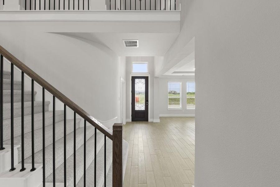 Spacious, unfurnished interior of a new home in Villages of Creekwood, Frisco (Image 9). Spacious, unfurnished interior of a new home in Villages of Creekwood, Frisco (Image 9).