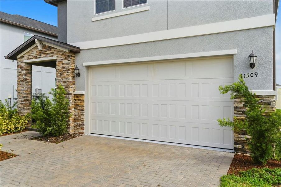 Exterior details and patio area of a home in , Palmetto (Image 32).