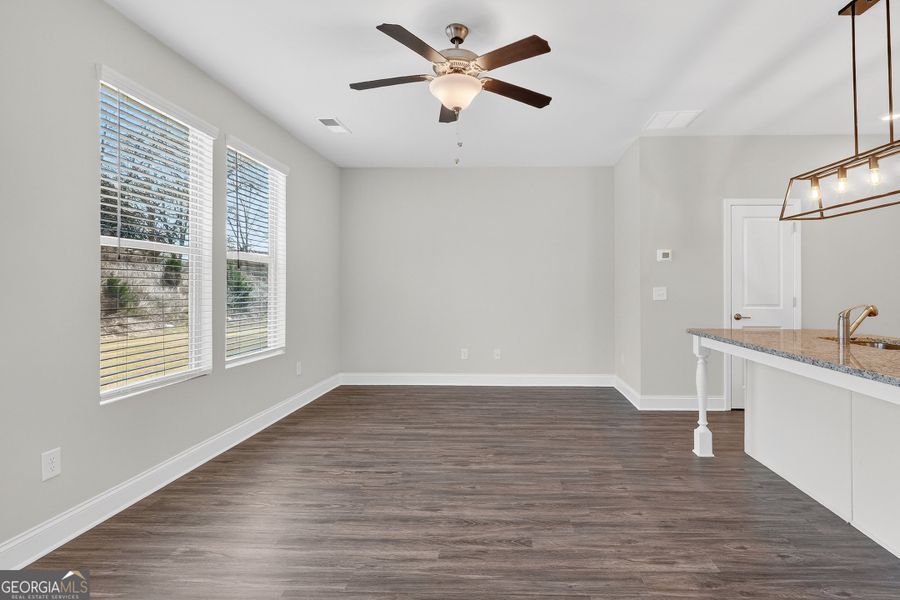 Spacious, unfurnished interior of a new home in Morning Creek Forest, Atlanta (Image 10).