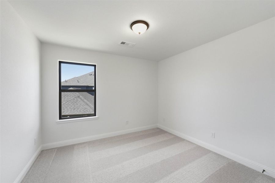 Spacious, unfurnished interior of a new home in Sienna 40', Missouri City (Image 21). Spacious, unfurnished interior of a new home in Sienna 40', Missouri City (Image 21).