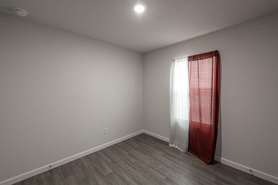 Spacious, unfurnished interior of a new home in River Oaks at Sawmill Road, Chandler (Image 15).