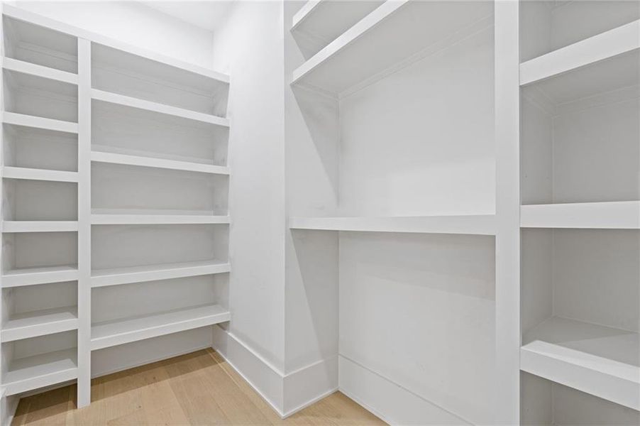 Spacious, unfurnished interior of a new home in , Alpharetta (Image 24).