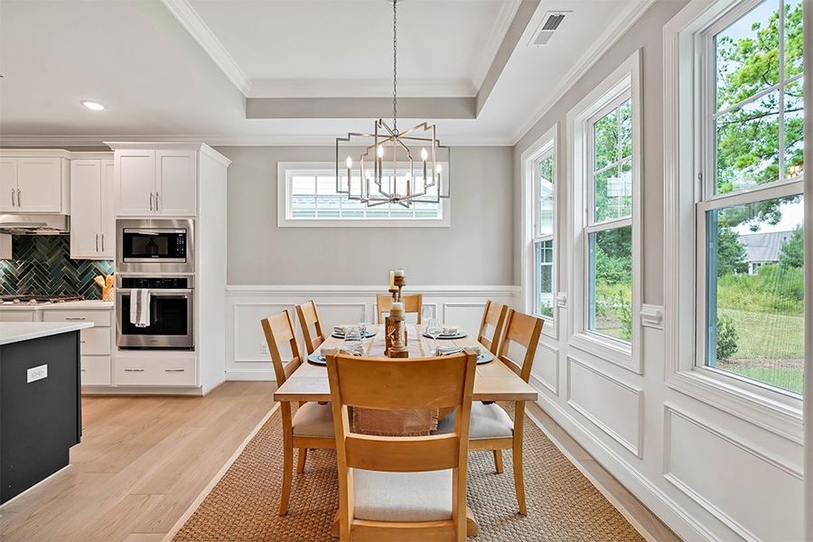 Pierre's Bay, Dining