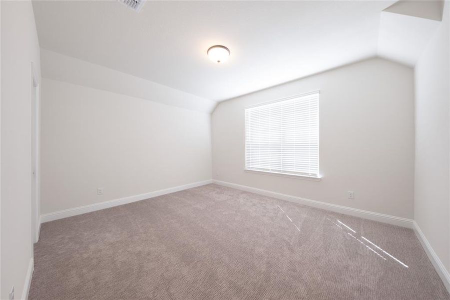 Spacious, unfurnished interior of a new home in Lovers Landing, Forney (Image 24).