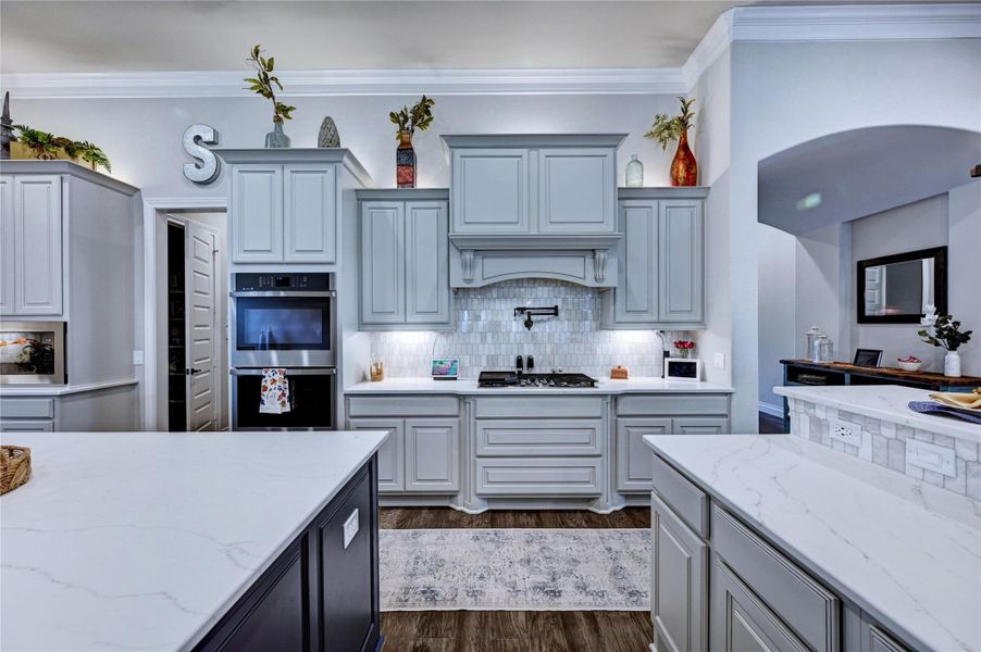 Furnished interior view inside a new home in Artavia 70′, Conroe (Image 19).