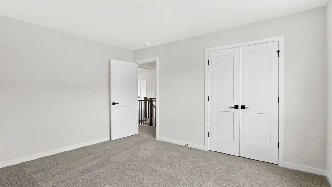 Spacious, unfurnished interior of a new home in Cottonwood Ridge, Piedmont (Image 39).