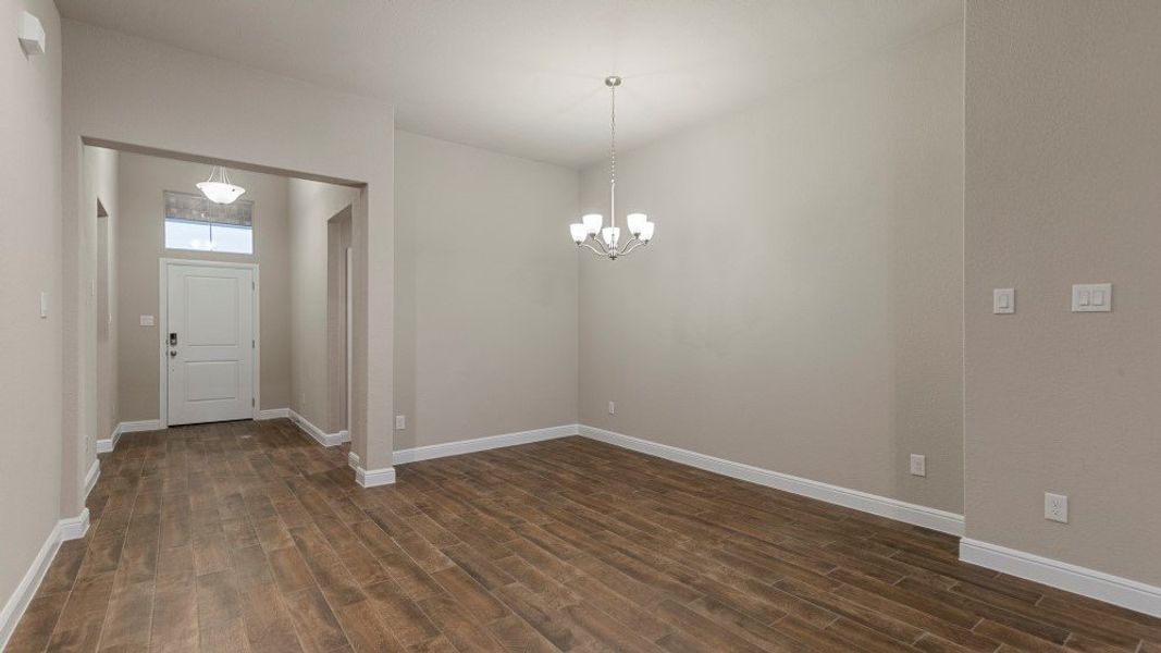 Representative unfurnished interior of a home built from the Guadalupe by D.R. Horton in Eden Ranch, Arlington (Image 19).