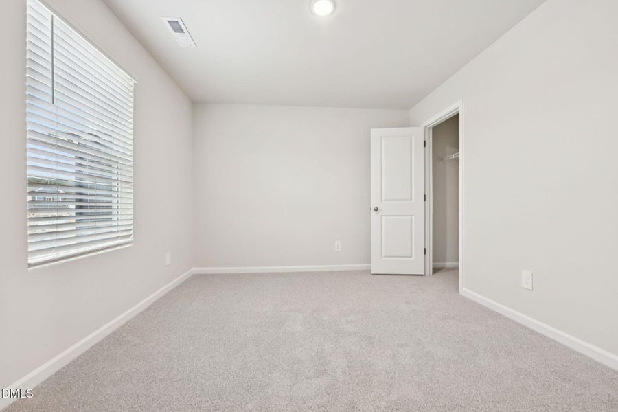 23-web-or-mls-Raleigh - Oak Manor - 649