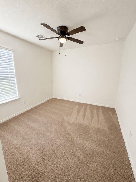 Spacious, unfurnished interior of a new home in , Texas City (Image 21).
