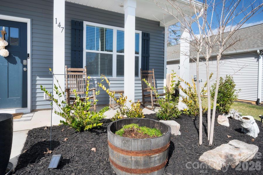 Thoughtful and Appealing Landscaping