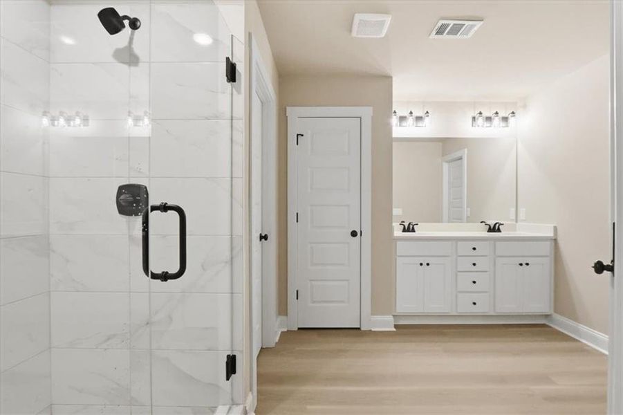 Furnished interior view inside a new home in , Hartwell (Image 8).