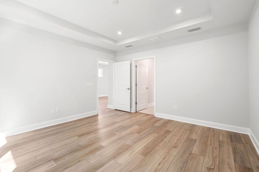 Spacious, unfurnished interior of a new home in Sun City Hilton Head, Bluffton (Image 12).