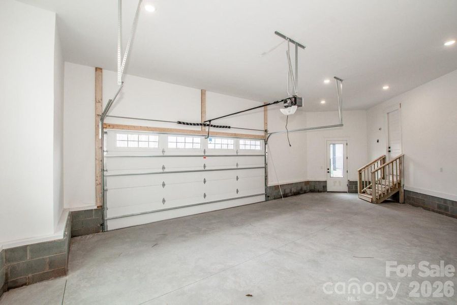 Spacious, unfurnished interior of a new home in , Lincolnton (Image 39).