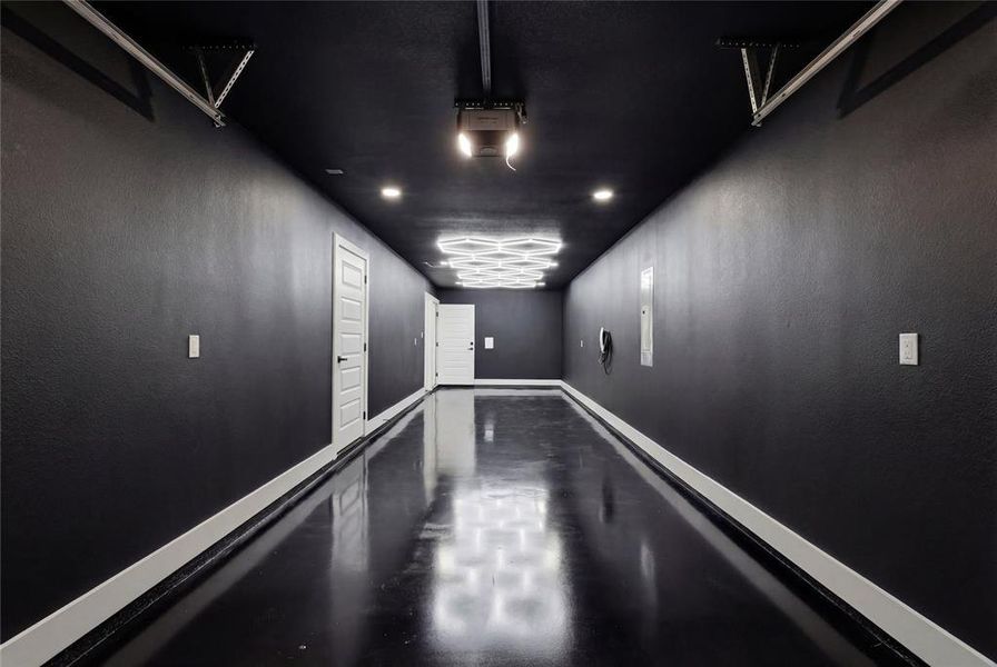 Spacious, unfurnished interior of a new home in , Dallas (Image 20).