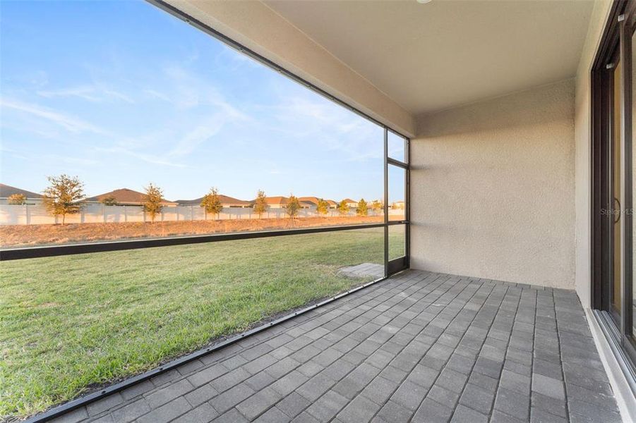Exterior details and patio area of a home in , Port Charlotte (Image 4).