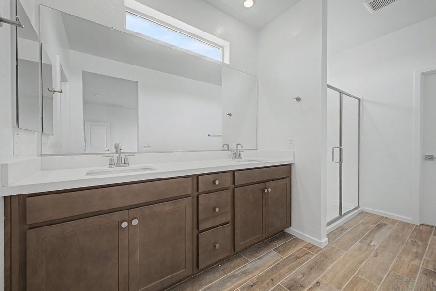Furnished interior view inside a new home in Frontera, Surprise (Image 5).