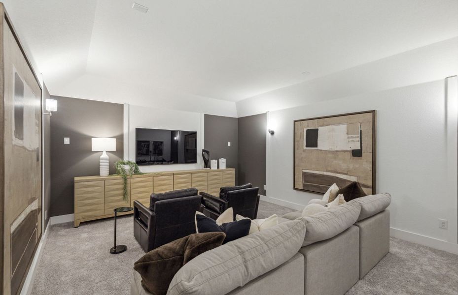 Representative furnished interior of a home built from the Sondra by Pulte Homes in Wellington, Fort Worth (Image 21).