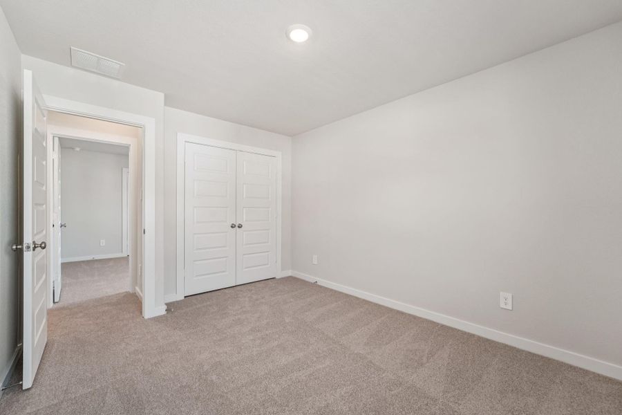 Photo is not of the actual home, but is an inspirational photo of builder’s model home and may depict options, furnishings, and/or decorator features that are not included Photo is not of the actual home, but is an inspirational photo of builder’s model home and may depict options, furnishings, and/or decorator features that are not included