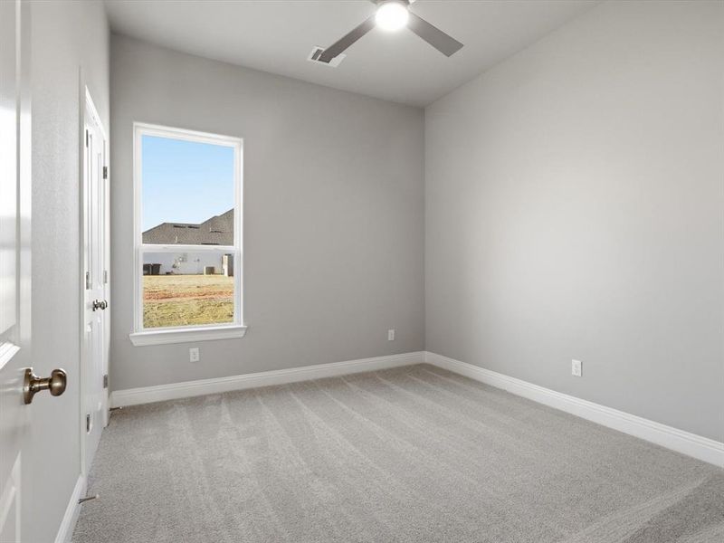 Spacious, unfurnished interior of a new home in , Tolar (Image 34).