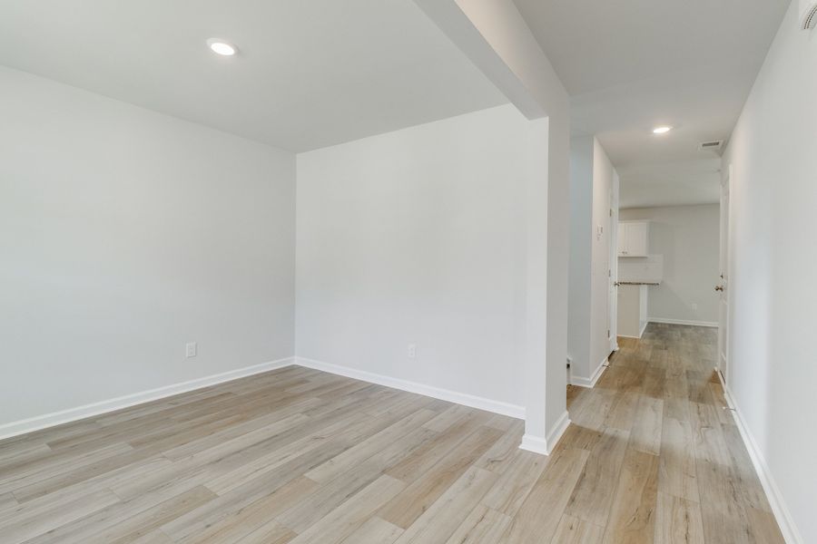 Spacious, unfurnished interior of a new home in Killians Crossing, Blythewood (Image 14).