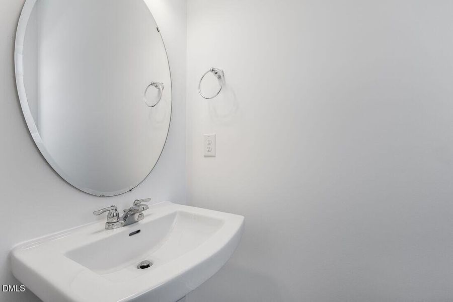 hj-nc-raleigh-magnolia-sage-lot-65-bathr