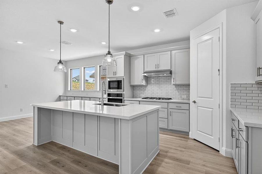 1717 Grackle Drive ~ Ready Now 1717 Grackle Drive ~ Ready Now