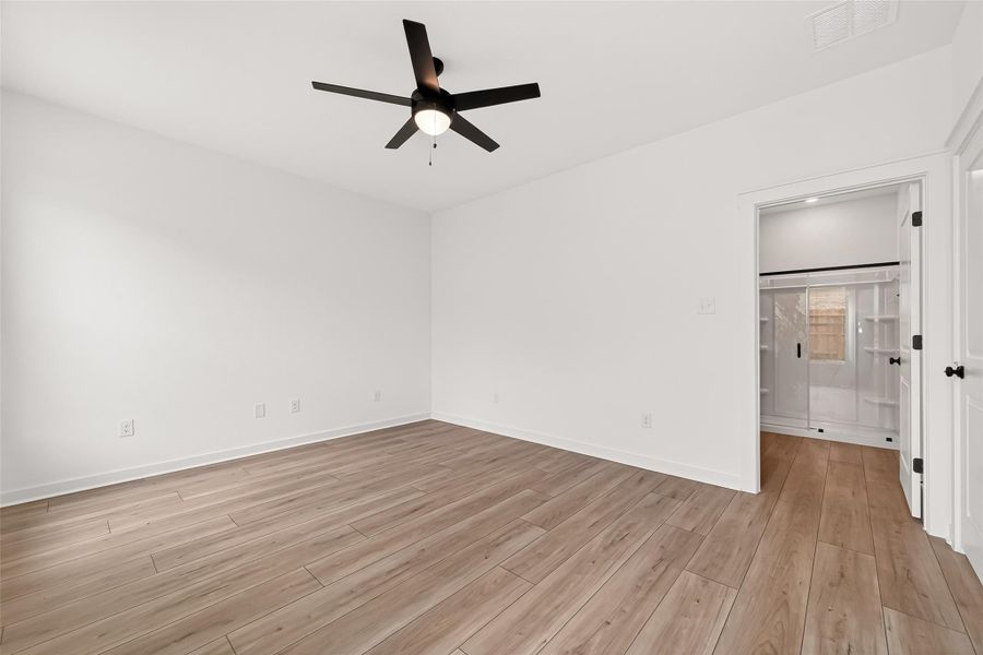 Spacious, unfurnished interior of a new home in Mostyn Springs, Magnolia (Image 31).