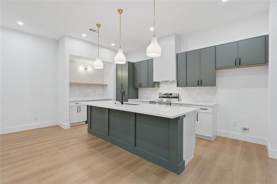 Furnished interior view inside a new home in , Dallas (Image 8).