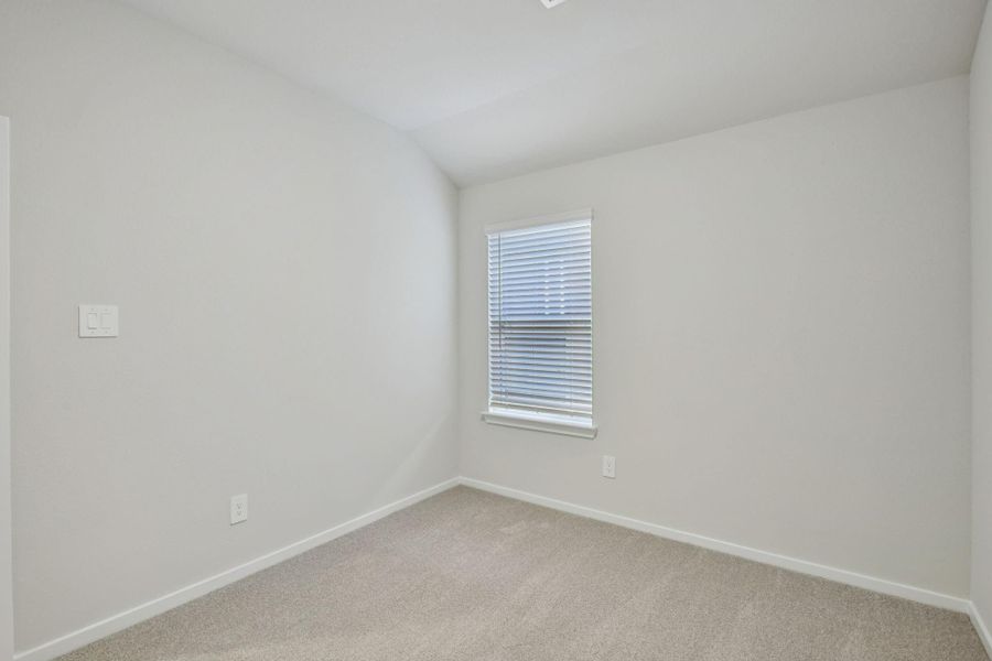 Spacious, unfurnished interior of a new home in Granger Pointe - Traditional Series, Conroe (Image 28).