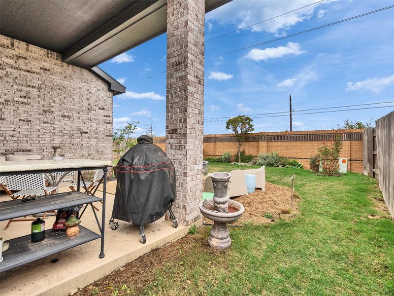 Exterior details and patio area of a home in , Katy (Image 23).