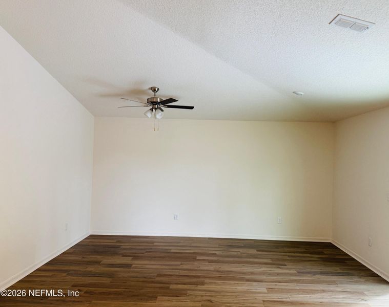 Spacious, unfurnished interior of a new home in Whisper Ridge, Hilliard (Image 7).