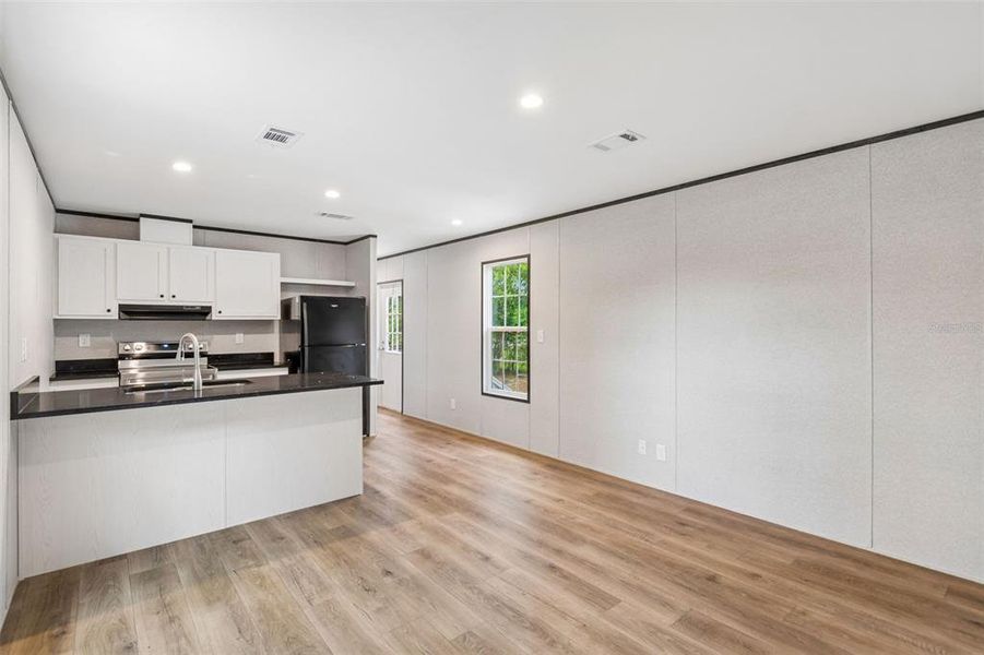 Image 36 of a home in .