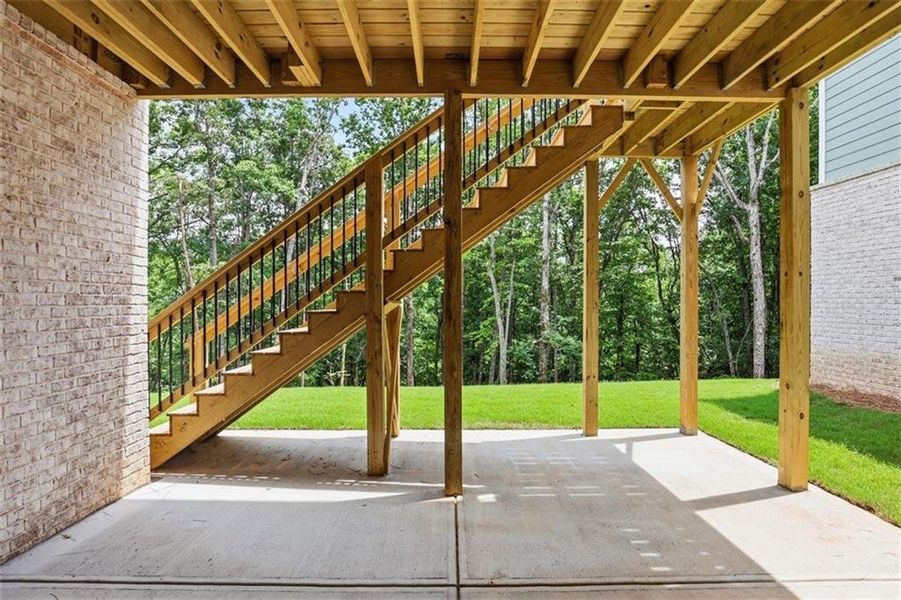 Exterior details and patio area of a home in , Clarkesville (Image 4).