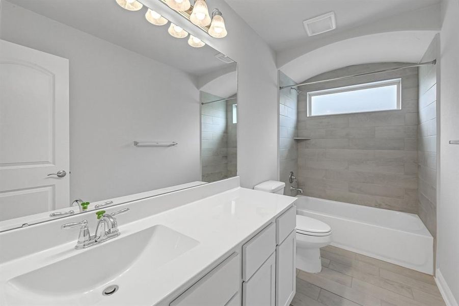 Image 15 of a home in Briarwood Crossing.