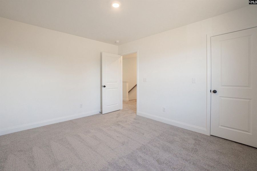 Spacious, unfurnished interior of a new home in Beach Forest, Sumter (Image 30).