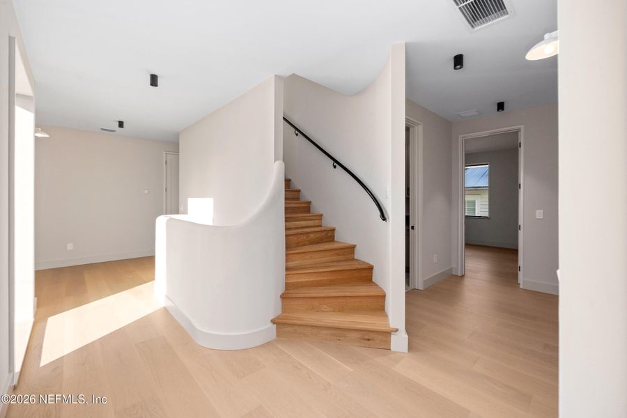 Spacious, unfurnished interior of a new home in , Atlantic Beach (Image 63).