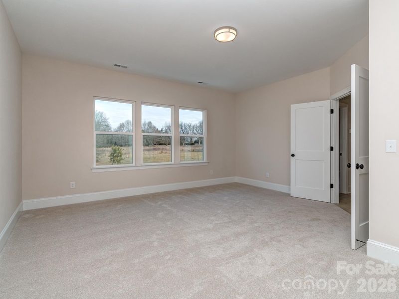 Spacious, unfurnished interior of a new home in , Gastonia (Image 24).