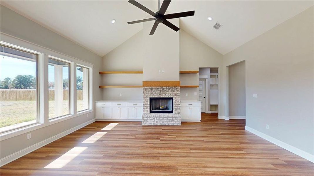 Spacious, unfurnished interior of a new home in , Tyler (Image 20).