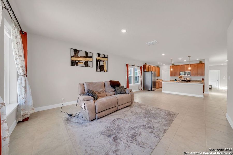 Furnished interior view inside a new home in Stillwater Ranch, San Antonio (Image 8). Furnished interior view inside a new home in Stillwater Ranch, San Antonio (Image 8).