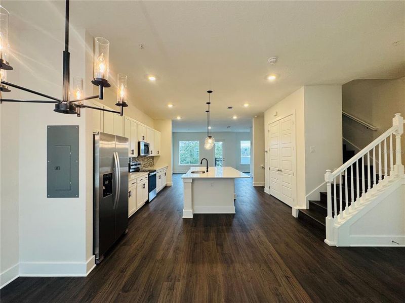Furnished interior view inside a new home in , Oviedo (Image 9).