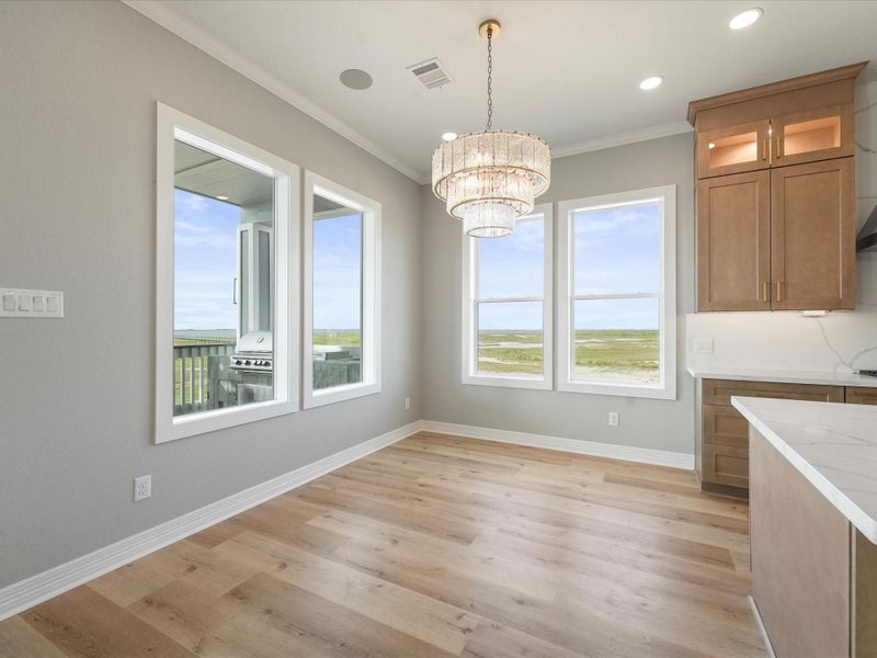 Spacious, unfurnished interior of a new home in , Freeport (Image 29).