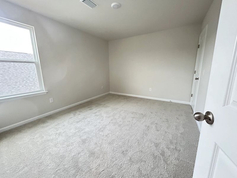 Spacious, unfurnished interior of a new home in Tea Farm, Ravenel (Image 13).