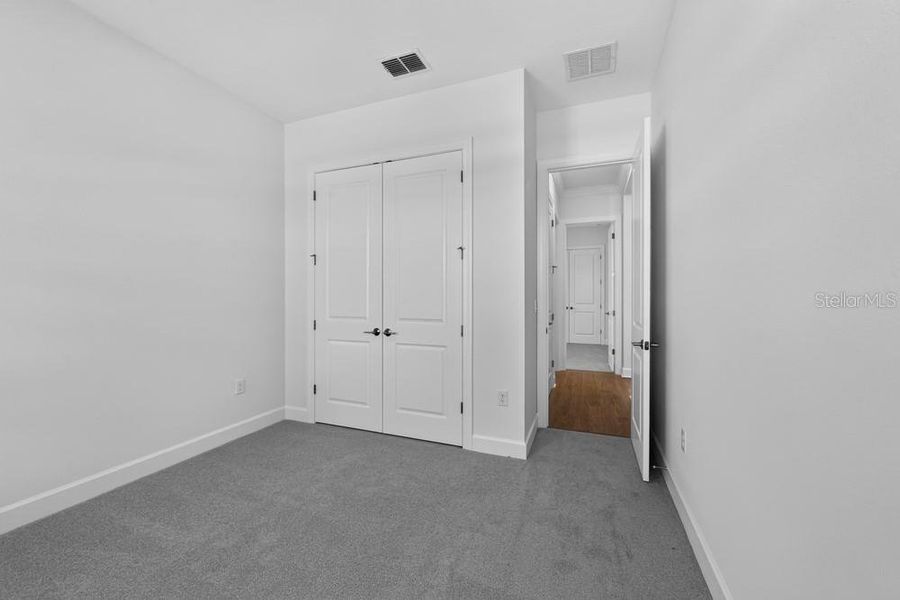 Spacious, unfurnished interior of a new home in Skye Ranch Community Group Page, Sarasota (Image 14).