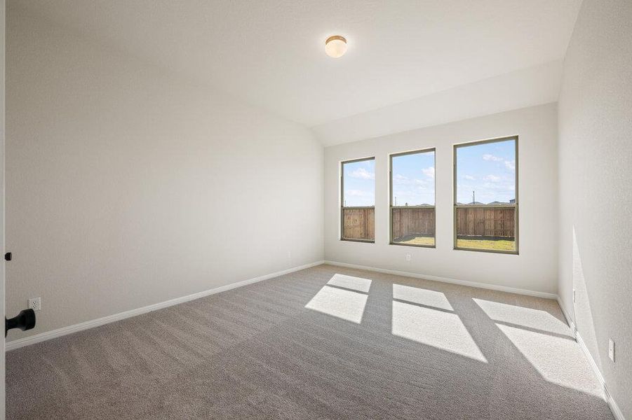 Spacious, unfurnished interior of a new home in Willow Springs, Buda (Image 27).