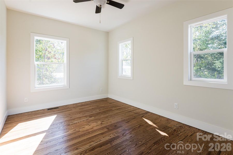 Spacious, unfurnished interior of a new home in , Asheville (Image 39).